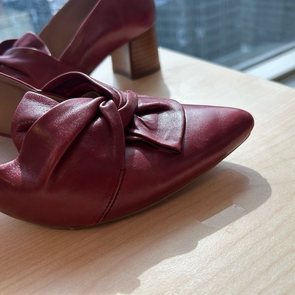 Canal Grande 7.5 (38) EUC near new Women's Red Leather Loafer with ribbons - Picture 10 of 15